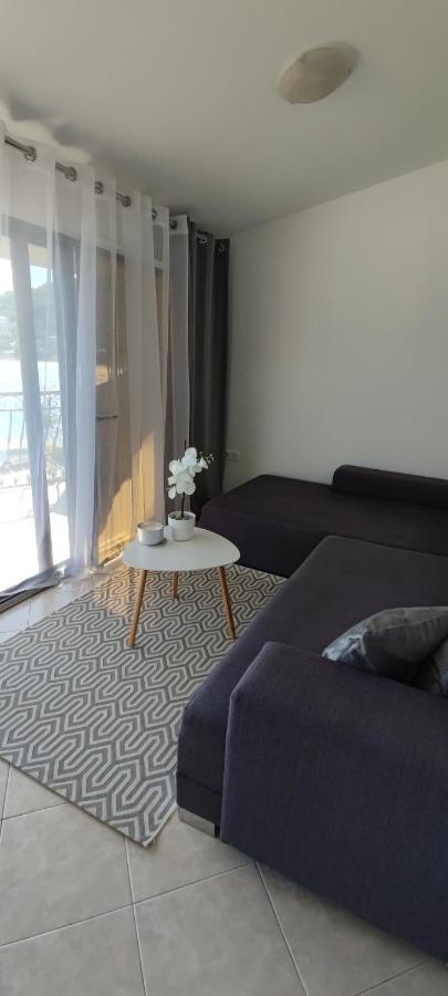 Apartman Mila Marina Bagian luar foto