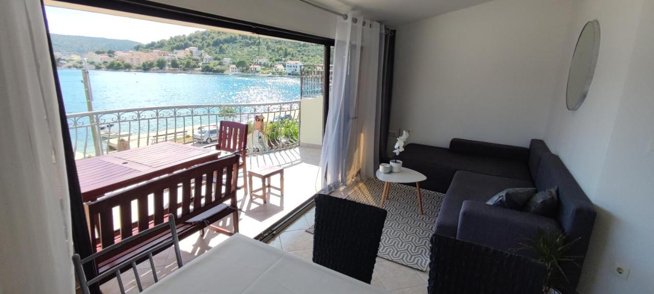 Apartman Mila Marina Bagian luar foto